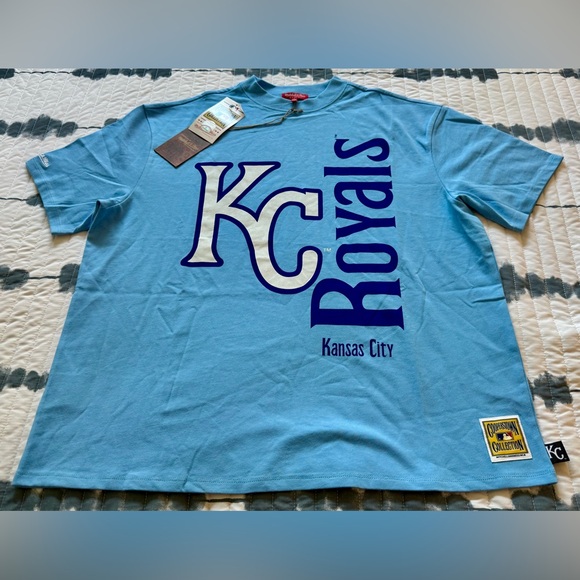 NWT Mitchell & Ness Women's Kansas City Royals Boyfriend T-Shirt Size Large - Picture 1 of 9